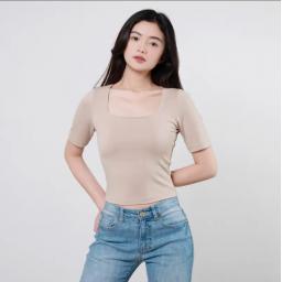 BR22240 - KAOS CROP POLOS CREAM LEHER U - Size L
